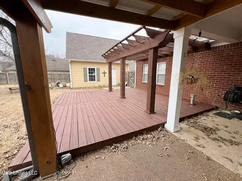 Exterior - 1579 Ivy Dr, Hernando, MS 38632 photo 5 of 13