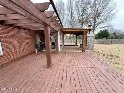 Exterior - 1579 Ivy Dr, Hernando, MS 38632 photo 10 of 13