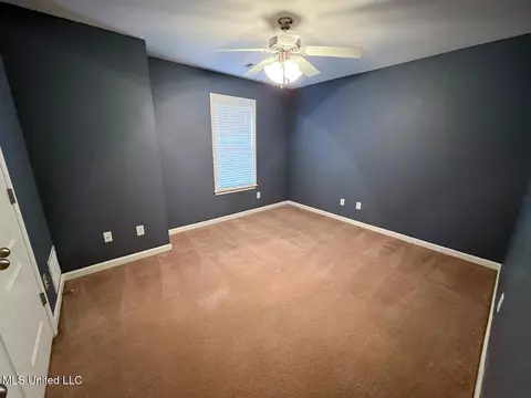 Bedroom - 1579 Ivy Dr, Hernando, MS 38632 photo 2 of 4