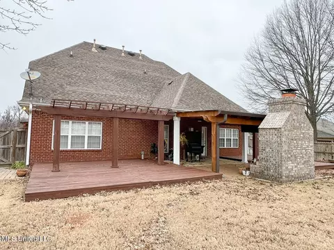 Exterior - 1579 Ivy Dr, Hernando, MS 38632 photo 12 of 13