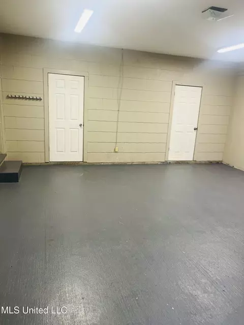 Other - 5555 Wayneland Dr, Jackson, MS 39211 photo 4 of 6