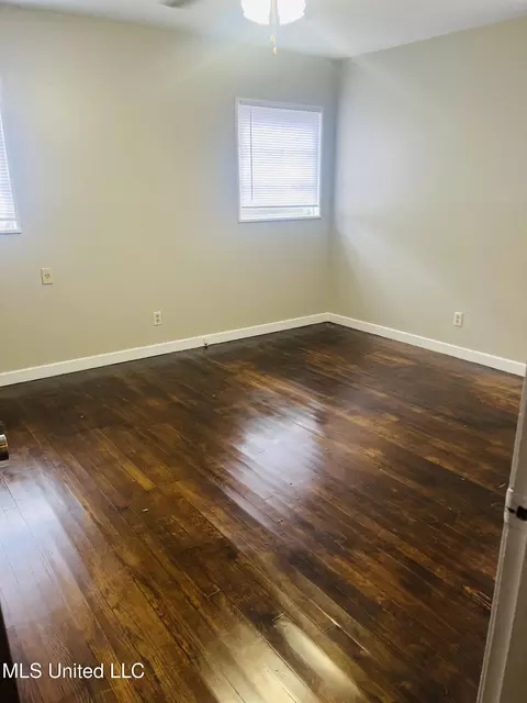 Bedroom - 5555 Wayneland Dr, Jackson, MS 39211 photo 2 of 2
