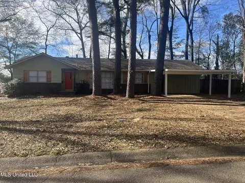 5555 Wayneland Dr, Jackson, MS 39211