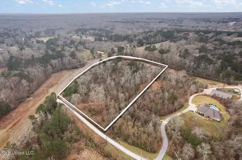 100 Breckenridge Dr, Brandon, MS 39042