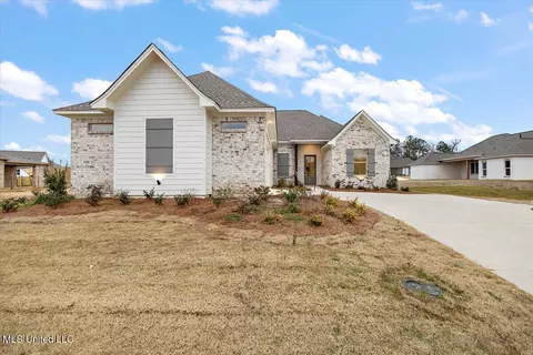 218 Bronson Bnd, Flowood, MS 39232