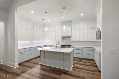 Kitchen - 218 Bronson Bnd, Flowood, MS 39232 photo 1 of 2