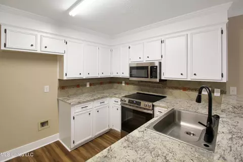 108 Formosa Dr, Brandon, MS 39047 photo 11