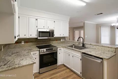 108 Formosa Dr, Brandon, MS 39047 photo 10
