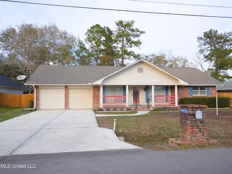 7882 Hilo Way, Diamondhead, MS 39525