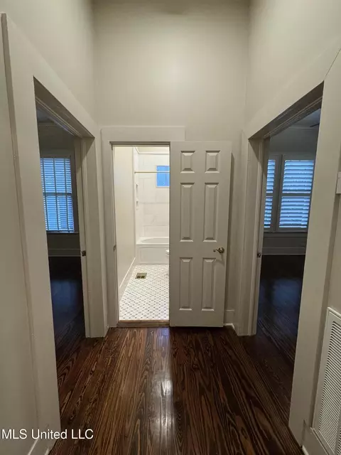 417 S Commerce St, Natchez, MS 39120 photo 5