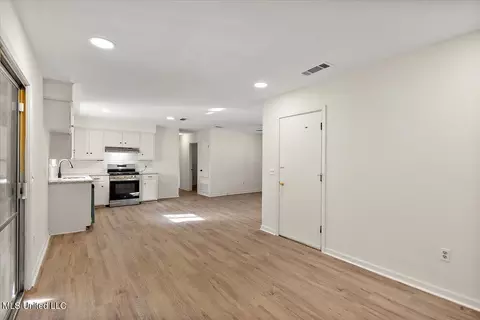 Living - 1399 Dorgan St, Jackson, MS 39204 photo 3 of 3