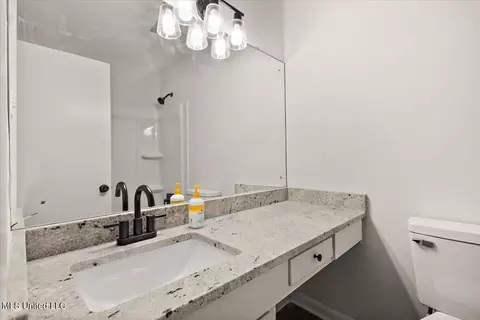 Bath - 1399 Dorgan St, Jackson, MS 39204 photo 2 of 2