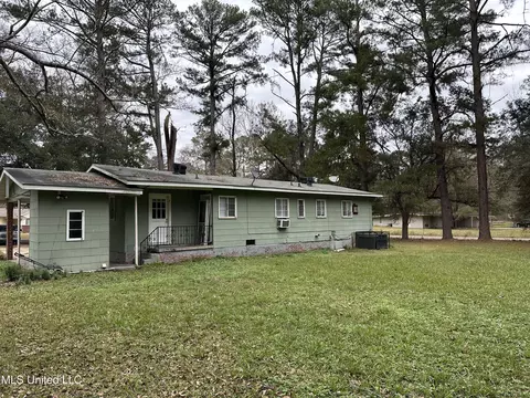 Exterior - 405 Meadow Moss Rd, Jackson, MS 39206 photo 2 of 6
