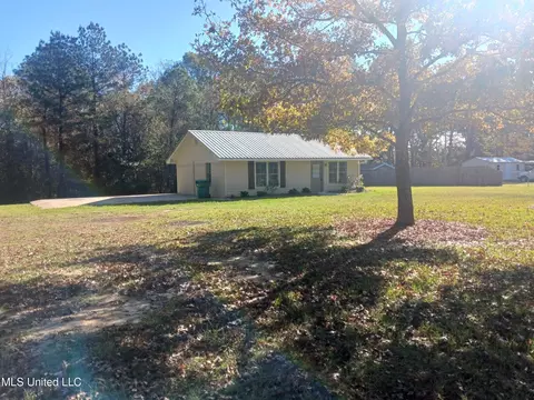 1368 John Warren Rd, Bolton, MS 39041