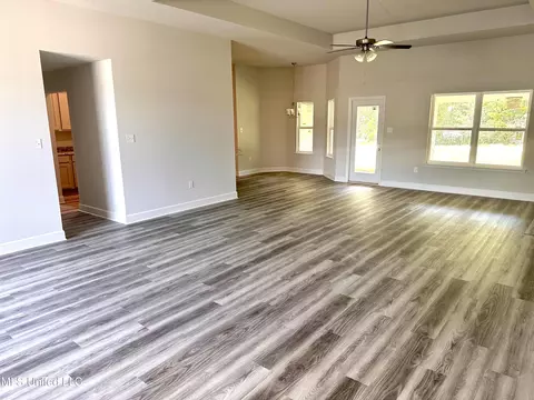 6256 Emerald Lake Dr, Biloxi, MS 39532 photo 7