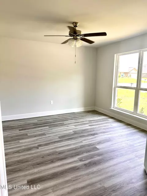 6256 Emerald Lake Dr, Biloxi, MS 39532 photo 6