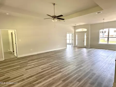 6256 Emerald Lake Dr, Biloxi, MS 39532 photo 8