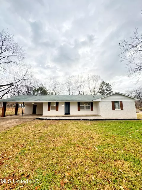 6932 Stanley Dr, Olive Branch, MS 38654