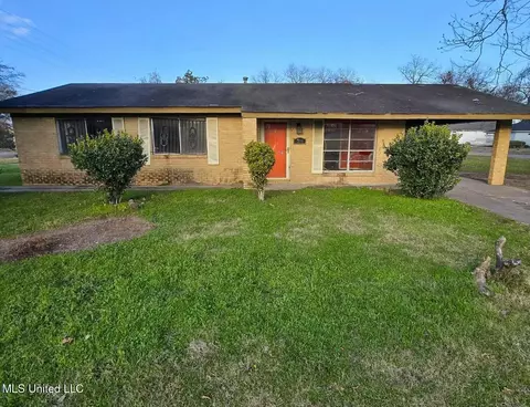708 Saint Charles St, Greenville, MS 38701