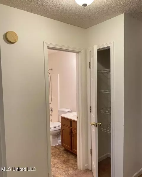 1860 N Timber Way, Hernando, MS 38632 photo 14