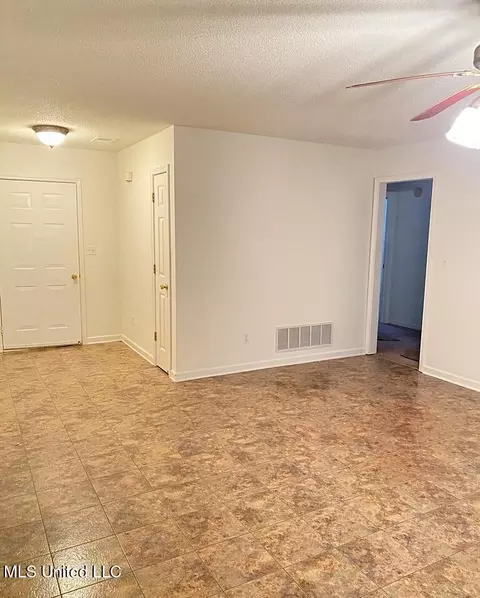 1860 N Timber Way, Hernando, MS 38632 photo 19