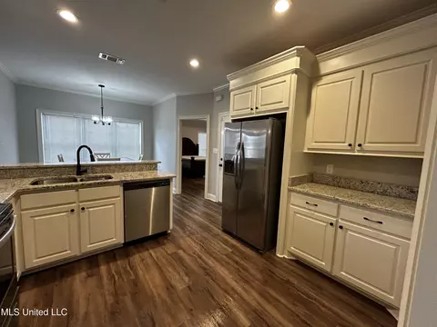 Kitchen - 1035 Driftwood Rd, Summit, MS 39666 photo 1 of 3