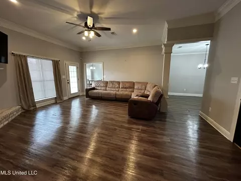 Living - 1035 Driftwood Rd, Summit, MS 39666 photo 2 of 2