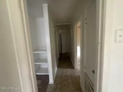 Entry Way - 5328 Queen Christina Ln, Jackson, MS 39209 photo 1 of 1