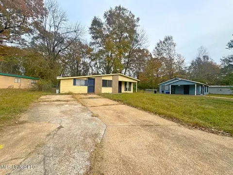 5328 Queen Christina Ln, Jackson, MS 39209