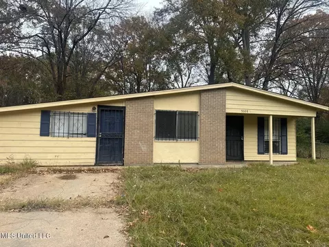 Exterior - 5328 Queen Christina Ln, Jackson, MS 39209 photo 3 of 3