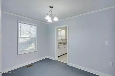 Dining - 220 Stonewall St, Jackson, MS 39216 photo 1 of 1