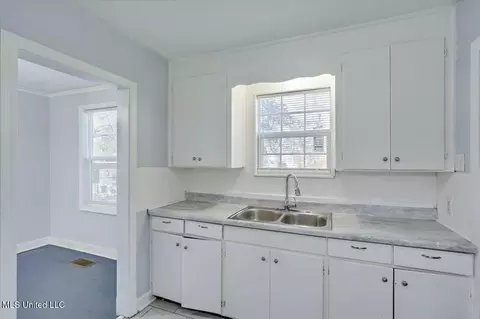 Kitchen - 220 Stonewall St, Jackson, MS 39216 photo 2 of 2