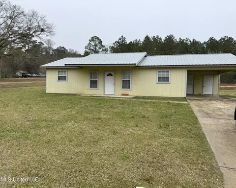 112 Adams Ave, Magee, MS 39111