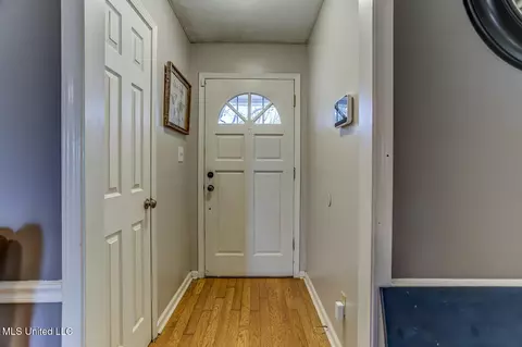 Entry Way - 6665 Sassafras St, Olive Branch, MS 38654 photo 1 of 1