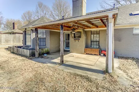 Exterior - 6665 Sassafras St, Olive Branch, MS 38654 photo 5 of 7
