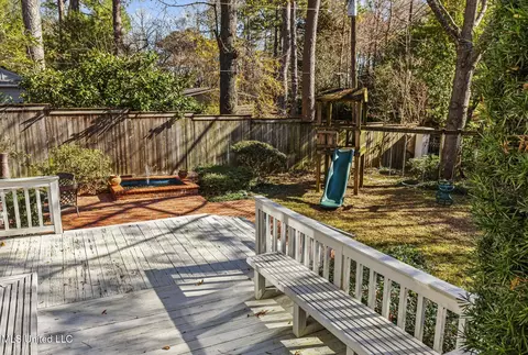Exterior - 1 Pond Side Dr, Jackson, MS 39211 photo 7 of 17