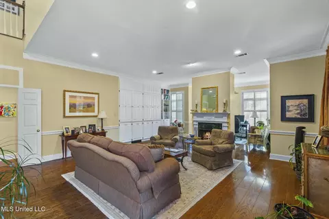 Living - 1 Pond Side Dr, Jackson, MS 39211 photo 1 of 5
