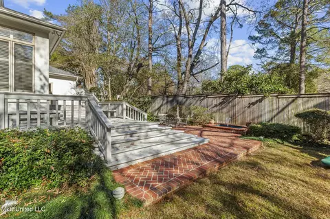 Exterior - 1 Pond Side Dr, Jackson, MS 39211 photo 8 of 17