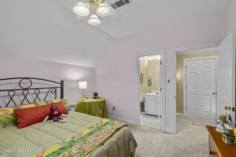 Bedroom - 1 Pond Side Dr, Jackson, MS 39211 photo 3 of 5