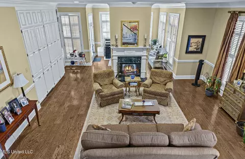 Living - 1 Pond Side Dr, Jackson, MS 39211 photo 5 of 5