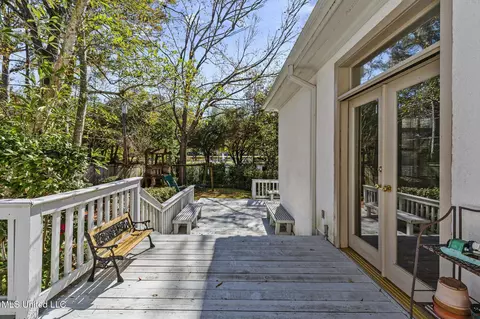 Exterior - 1 Pond Side Dr, Jackson, MS 39211 photo 10 of 17