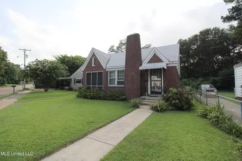 865 Fairfield Ave, Grenada, MS 38901 photo 1