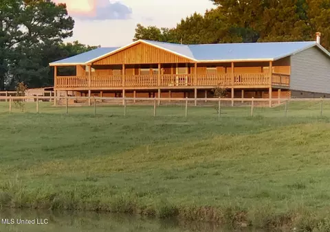 150 Bett Rd, Coldwater, MS 38618