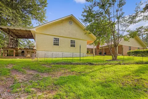 Exterior - 113 N Mcgregor St, Wiggins, MS 39577 photo 10 of 10