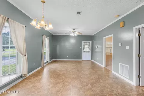 Living - 113 N Mcgregor St, Wiggins, MS 39577 photo 4 of 4