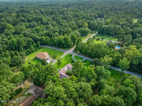 View/Area - 113 N Mcgregor St, Wiggins, MS 39577 photo 5 of 8