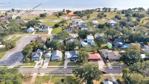 View/Area - 115 W Third St, Long Beach, MS 39560 photo 2 of 18