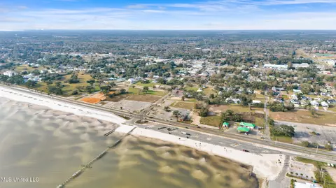 View/Area - 115 W Third St, Long Beach, MS 39560 photo 16 of 18