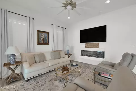 Living - 115 W Third St, Long Beach, MS 39560 photo 3 of 4