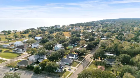 View/Area - 115 W Third St, Long Beach, MS 39560 photo 12 of 18